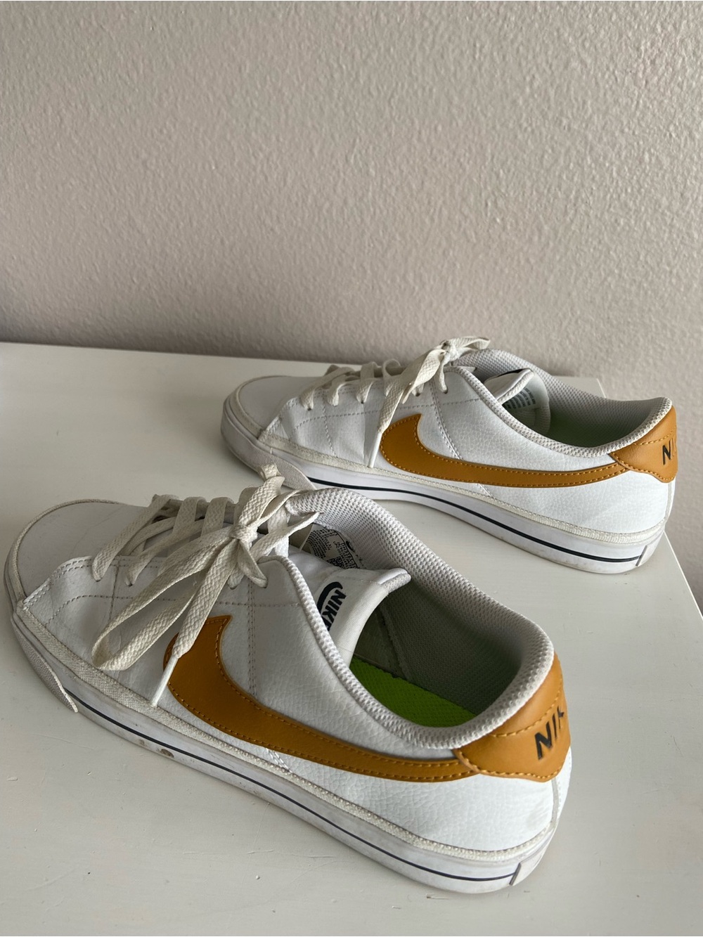 Nike Court Legacy